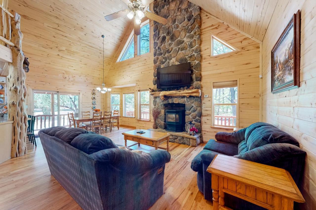 Вилла Whispering Pines Retreat Пайнтоп-Лейксайд Экстерьер фото